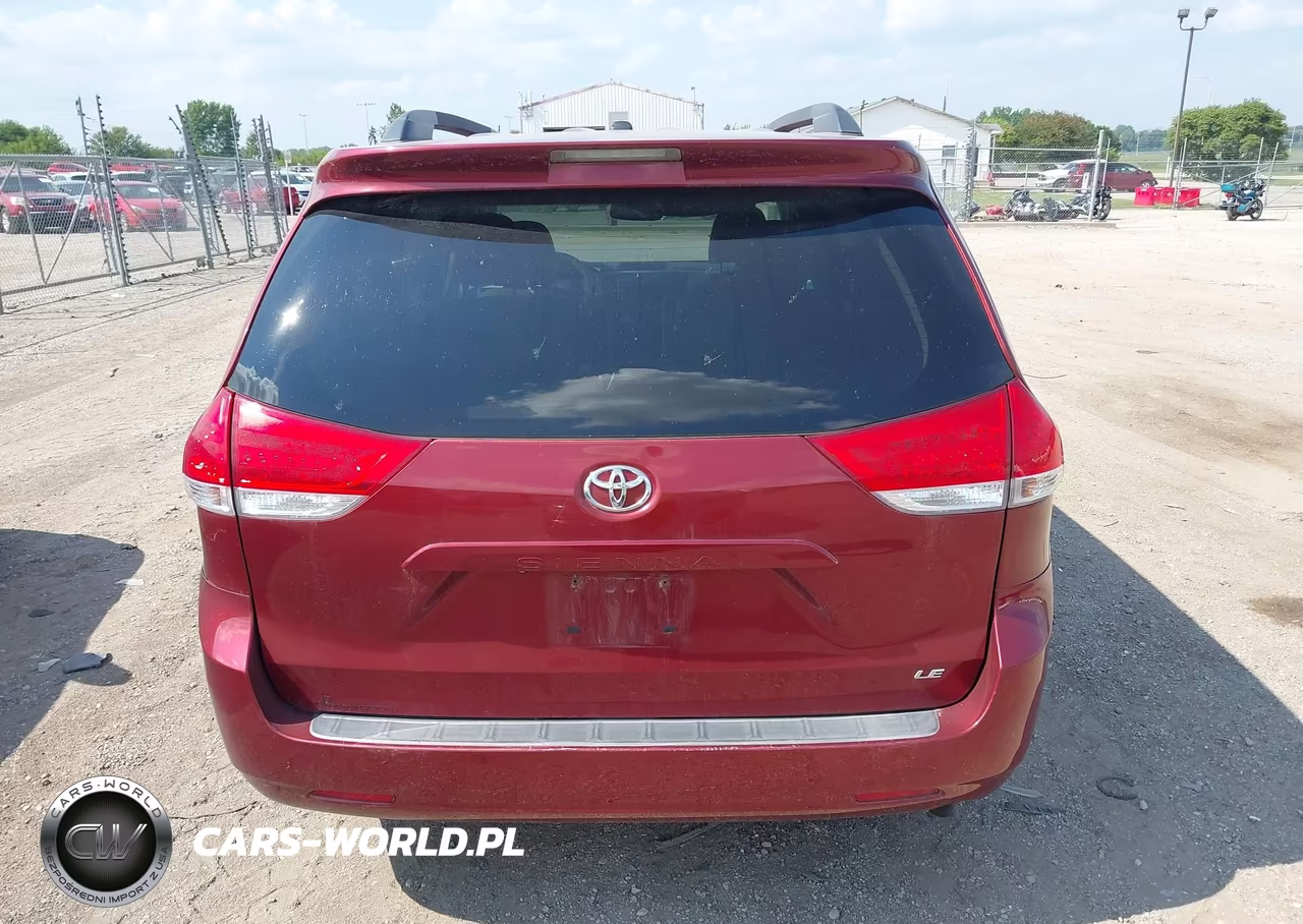 2011 Toyota Sienna Le V6 VIN:5TDKK3DC5BS052619 - 16