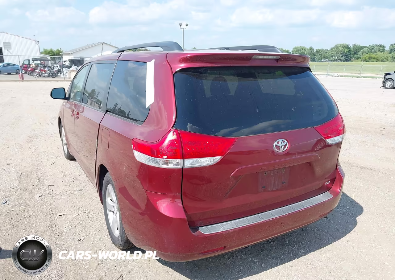 2011 Toyota Sienna Le V6 VIN:5TDKK3DC5BS052619 - 3