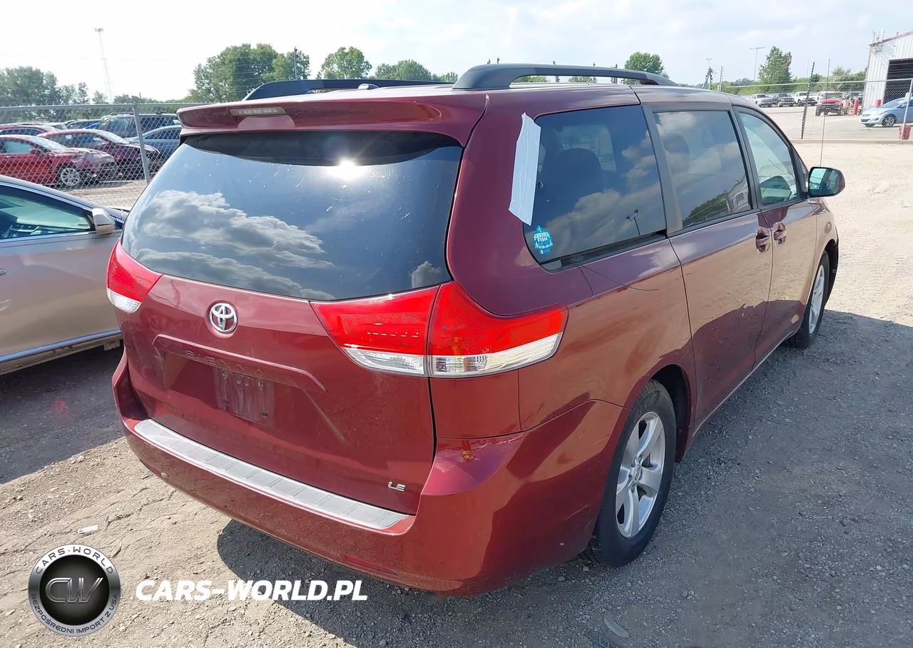 2011 Toyota Sienna Le V6 VIN:5TDKK3DC5BS052619 - 4