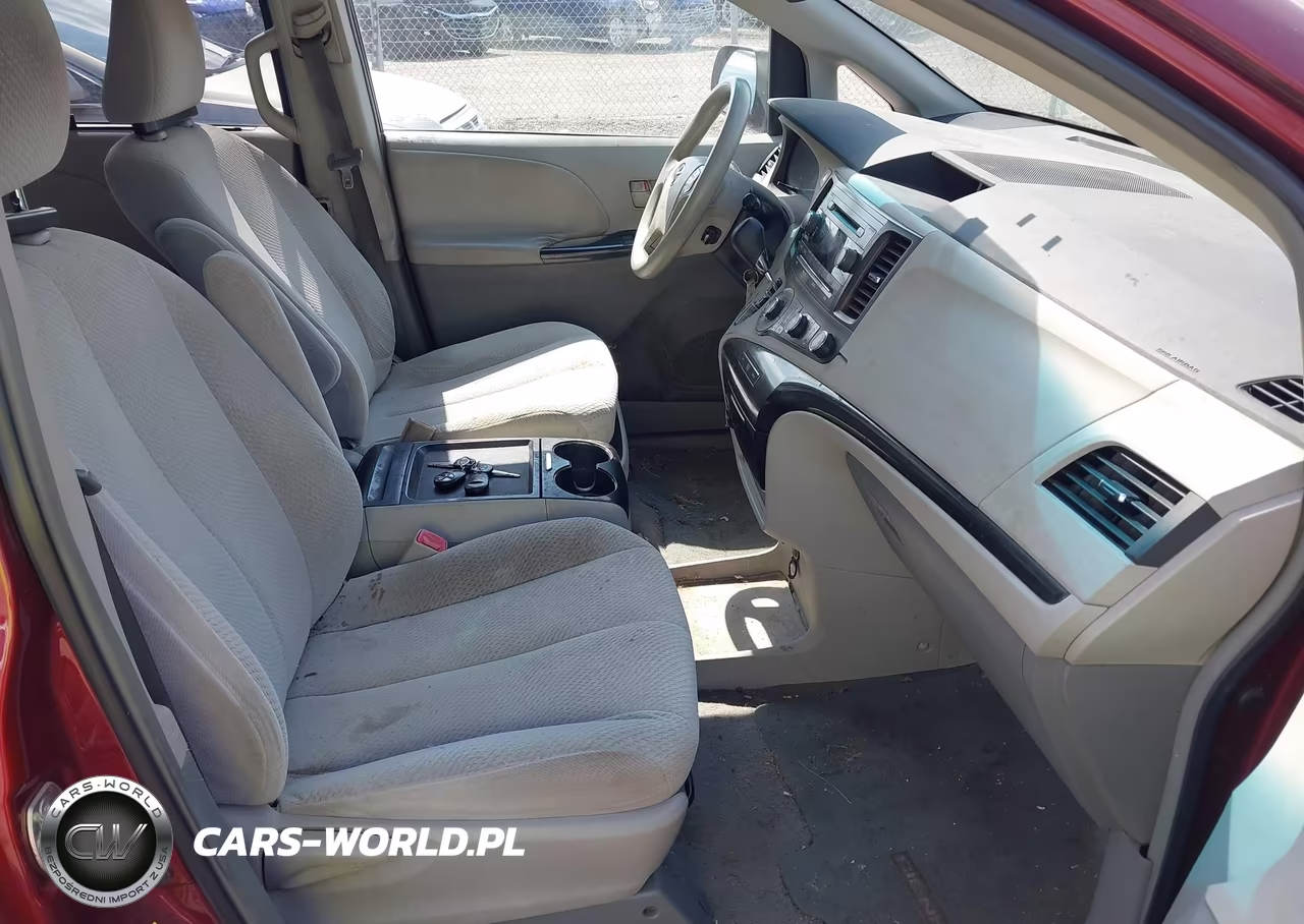 2011 Toyota Sienna Le V6 VIN:5TDKK3DC5BS052619 - 5