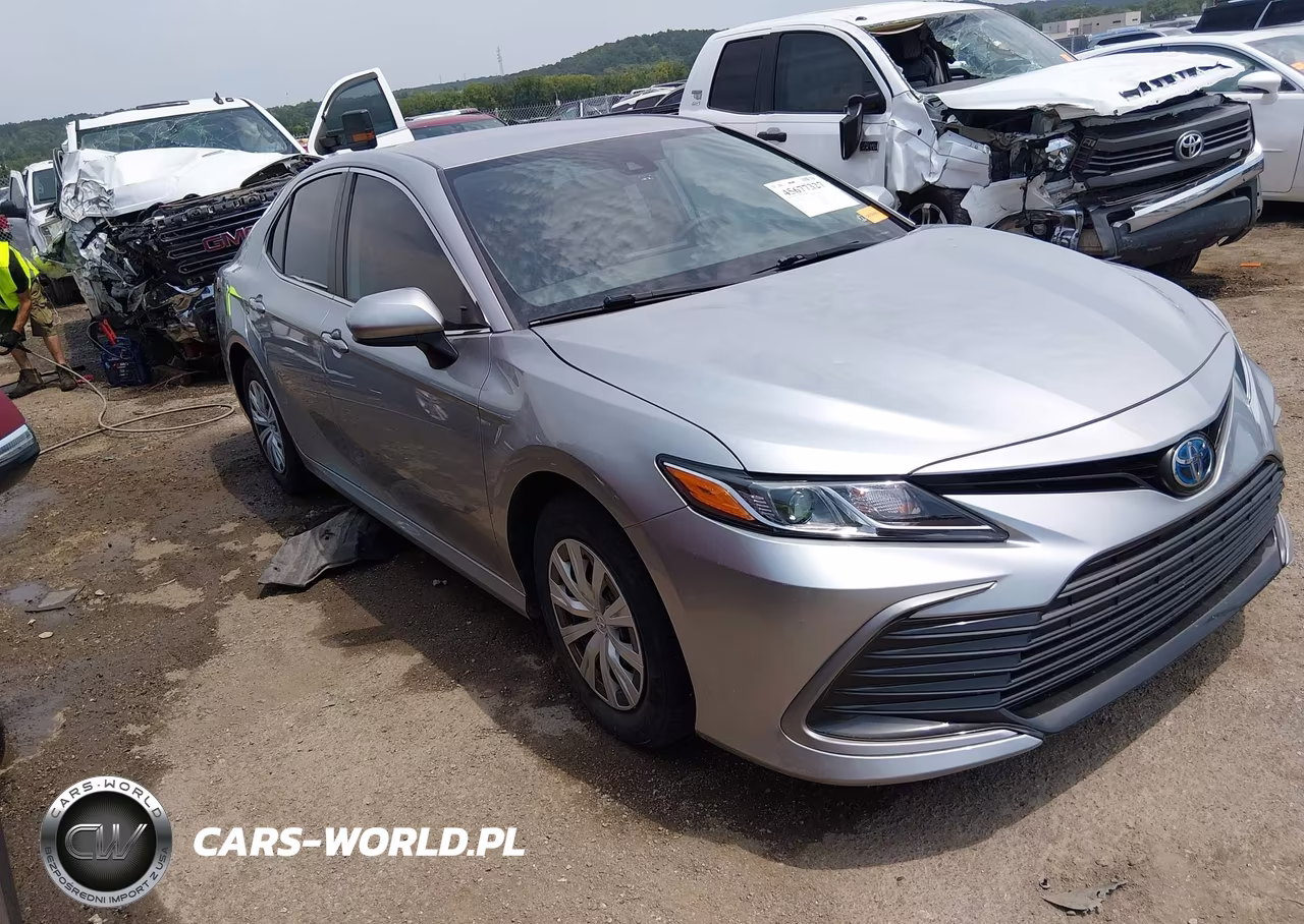 2024 Toyota Camry Hybrid Le – zdjęcie 1 z 16