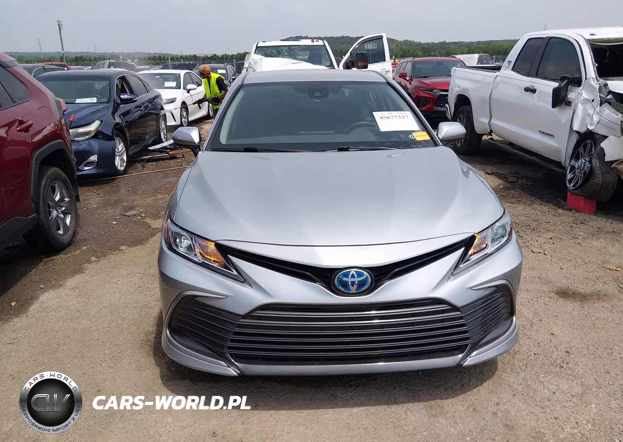 2024 Toyota Camry Hybrid Le VIN:4T1C31AK6RU626034 - 12