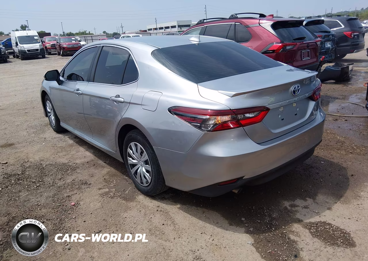 2024 Toyota Camry Hybrid Le VIN:4T1C31AK6RU626034 - 3