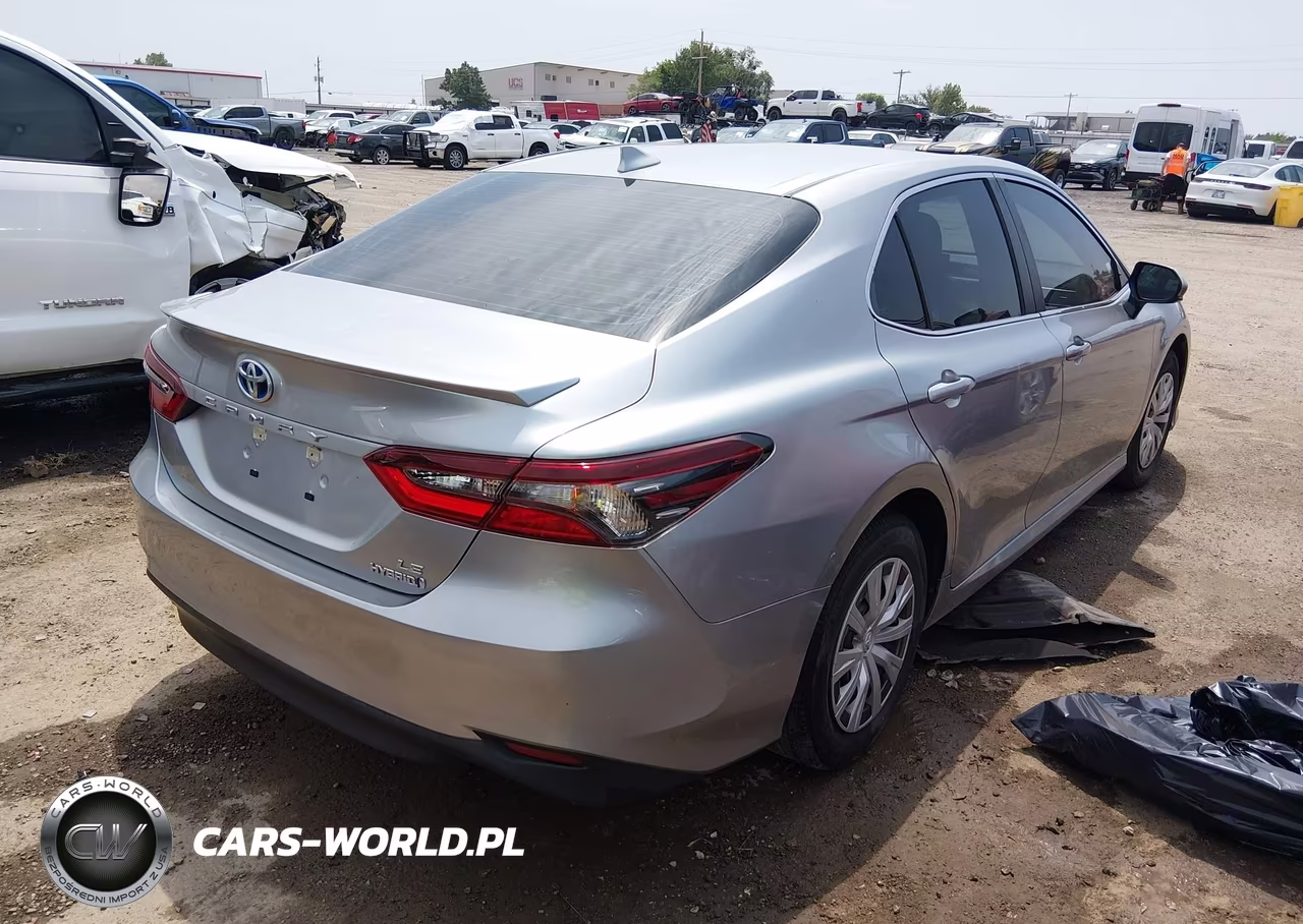 2024 Toyota Camry Hybrid Le VIN:4T1C31AK6RU626034 - 4