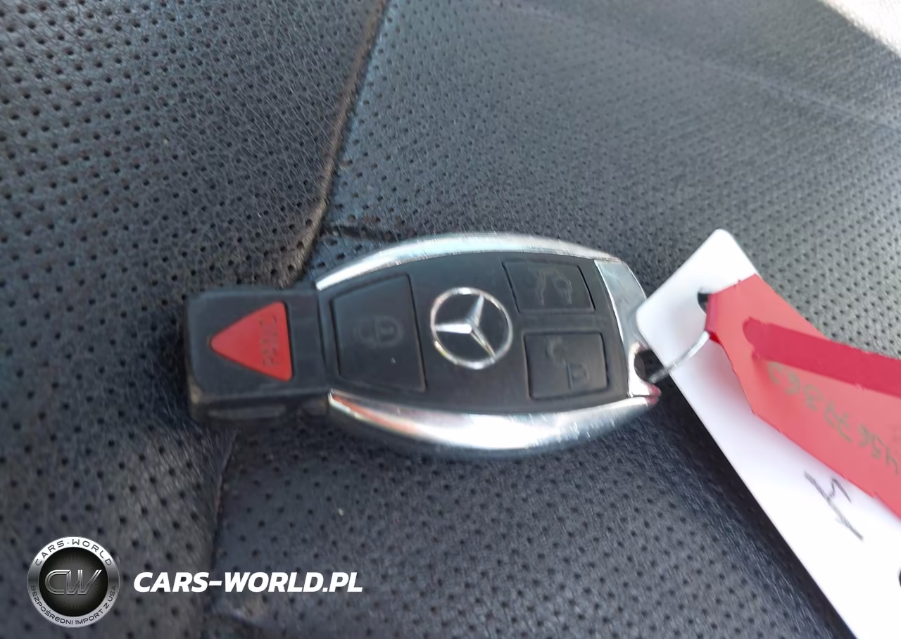 2010 Mercedes-Benz E 550 VIN:WDDHF7CB3AA203568 - 11