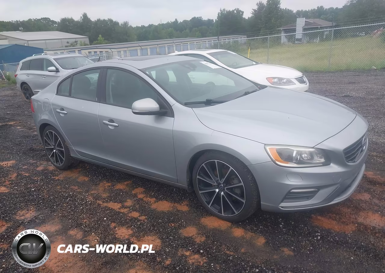 2017 Volvo S60 T5 Dynamic – zdjęcie 1 z 16