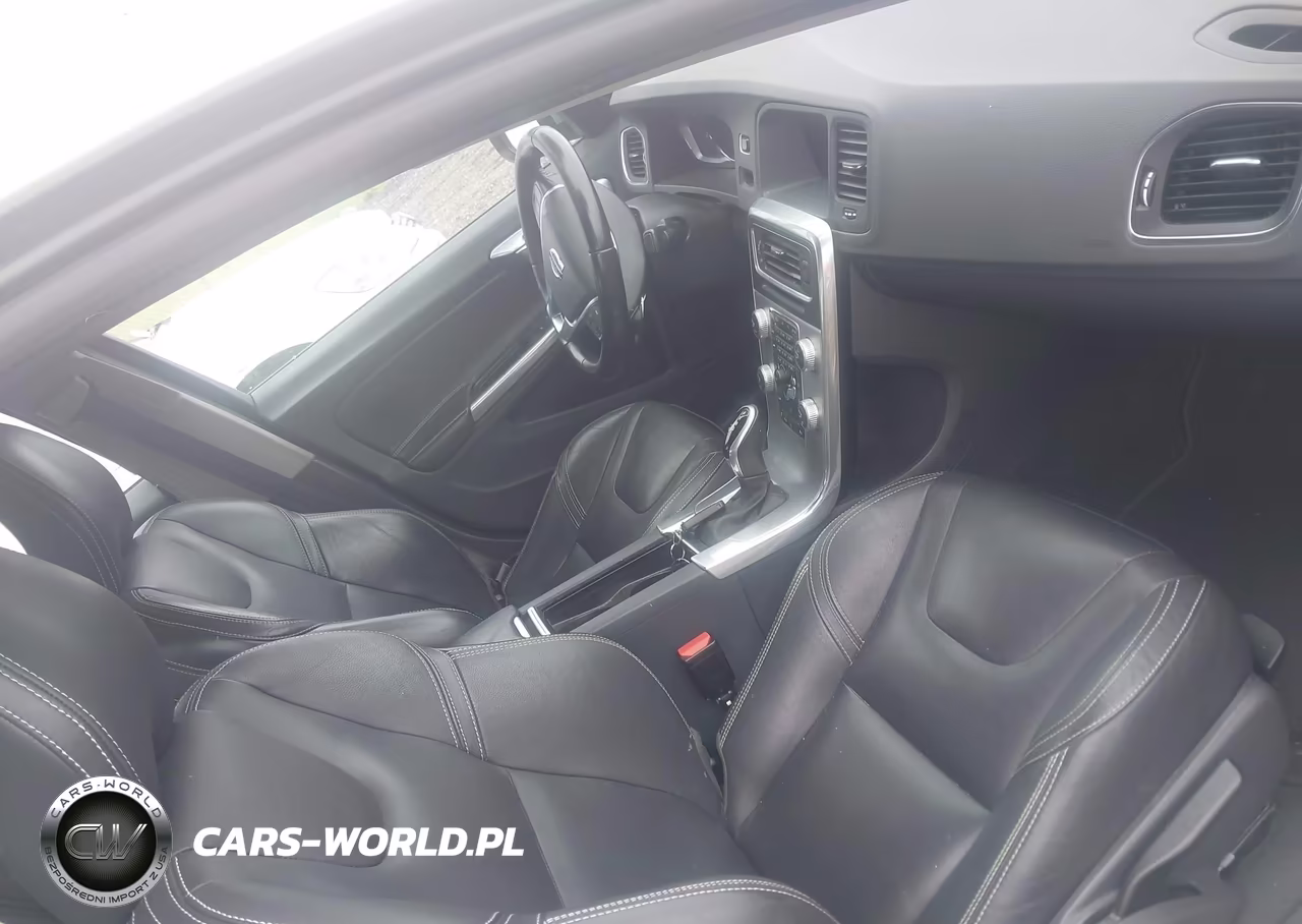 2017 Volvo S60 T5 Dynamic VIN:YV126MFL3H2433547 - 5