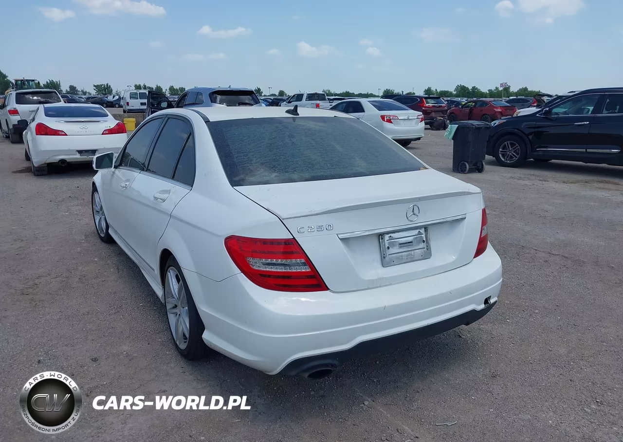 2013 Mercedes-Benz C 250 Sport VIN:WDDGF4HB2DR262894 - 3