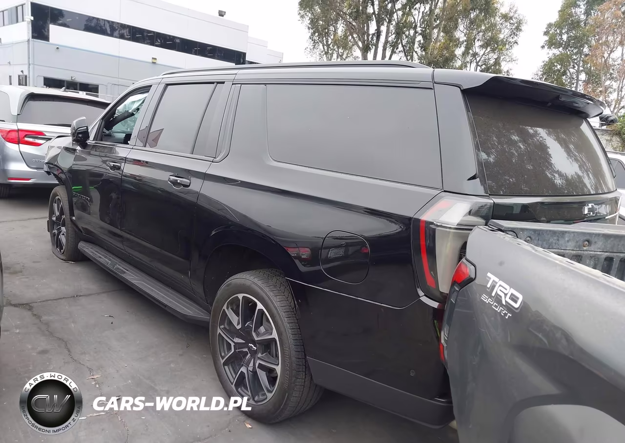2026 Chevrolet Suburban Rst, Rwd VIN:1GNS5EK83TR102605 - 3