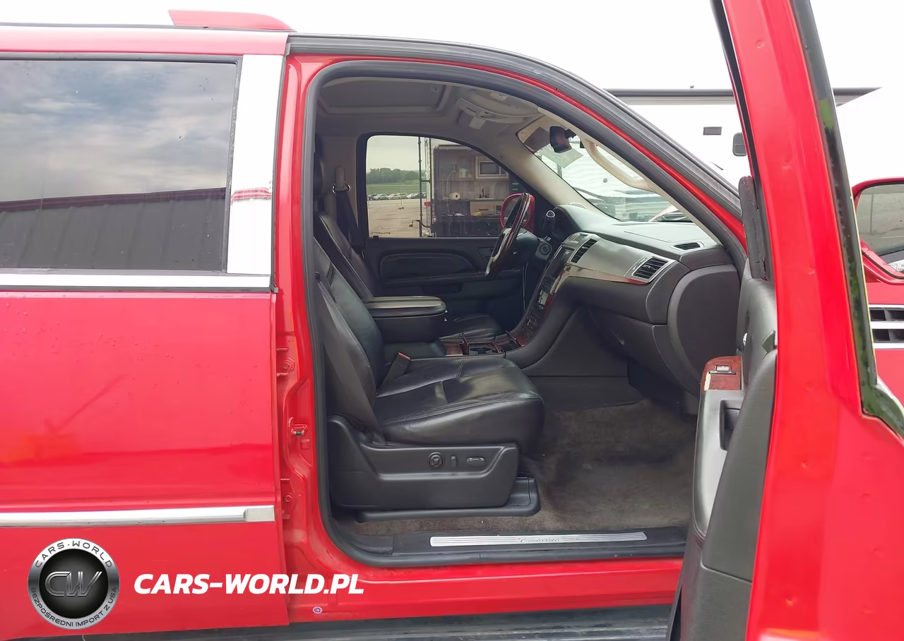 2010 Cadillac Escalade Premium VIN:1GYUKCEF7AR172981 - 5