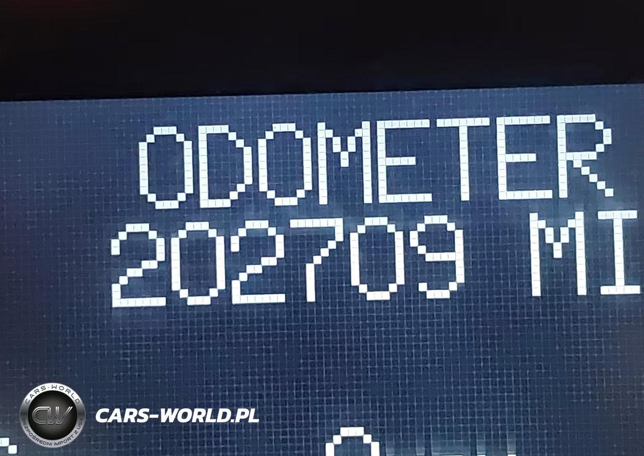 2010 Cadillac Escalade Premium VIN:1GYUKCEF7AR172981 - 7