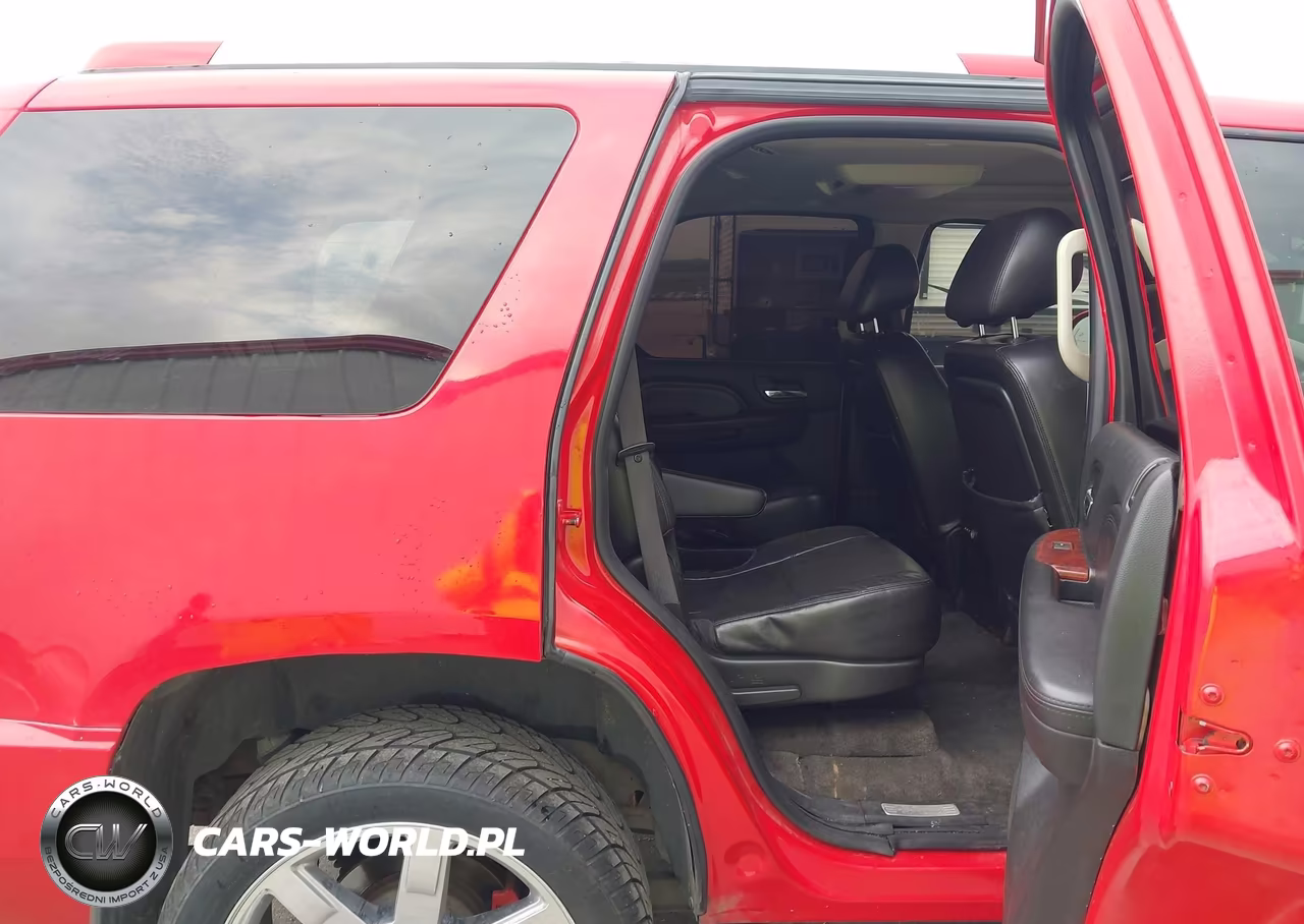 2010 Cadillac Escalade Premium VIN:1GYUKCEF7AR172981 - 8