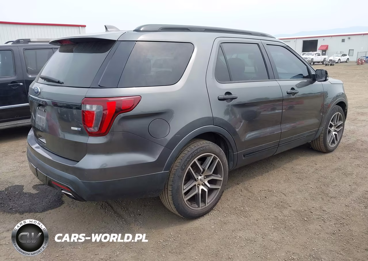 2016 Ford Explorer Sport VIN:1FM5K8GT7GGD28947 - 4