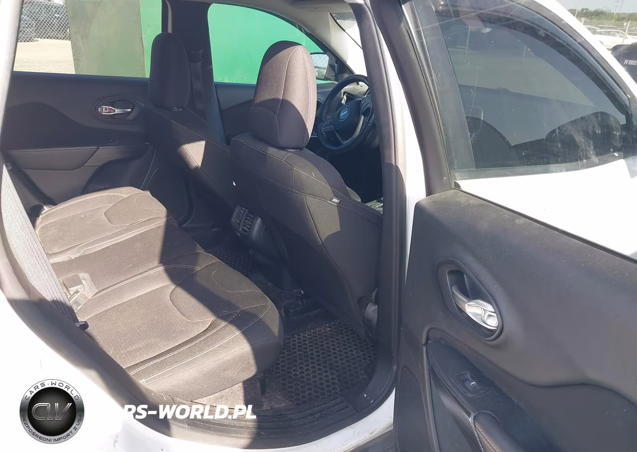 2016 Jeep Cherokee Altitude VIN:1C4PJMCBXGW186959 - 8