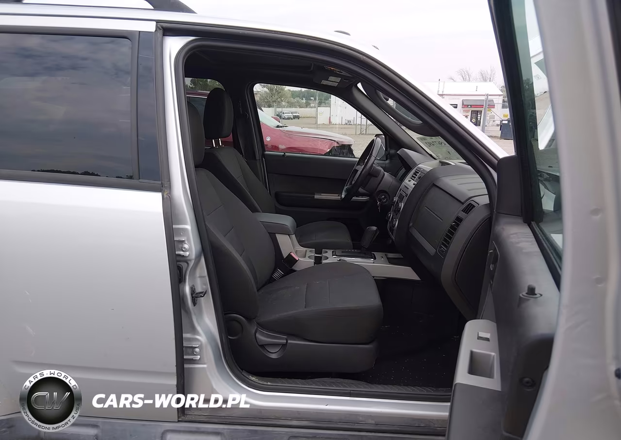 2010 Ford Escape Xlt VIN:1FMCU0D71AKC64838 - 5