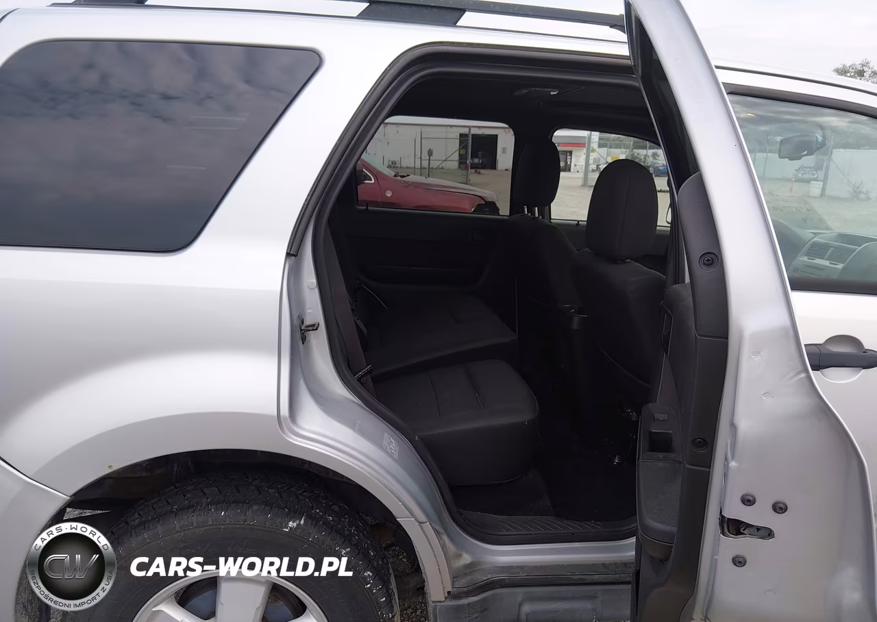 2010 Ford Escape Xlt VIN:1FMCU0D71AKC64838 - 8