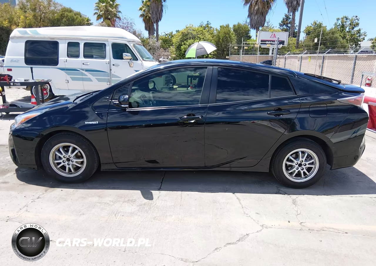 2017 Toyota Prius Two VIN:JTDKBRFU0H3056337 - 14