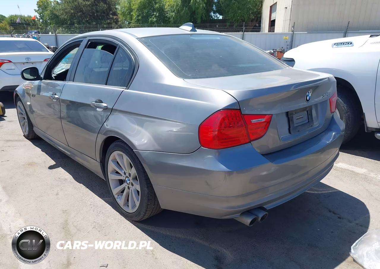 2011 BMW 328I VIN:WBAPH5G56BNM73281 - 3