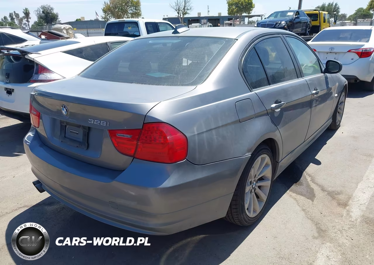 2011 BMW 328I VIN:WBAPH5G56BNM73281 - 4