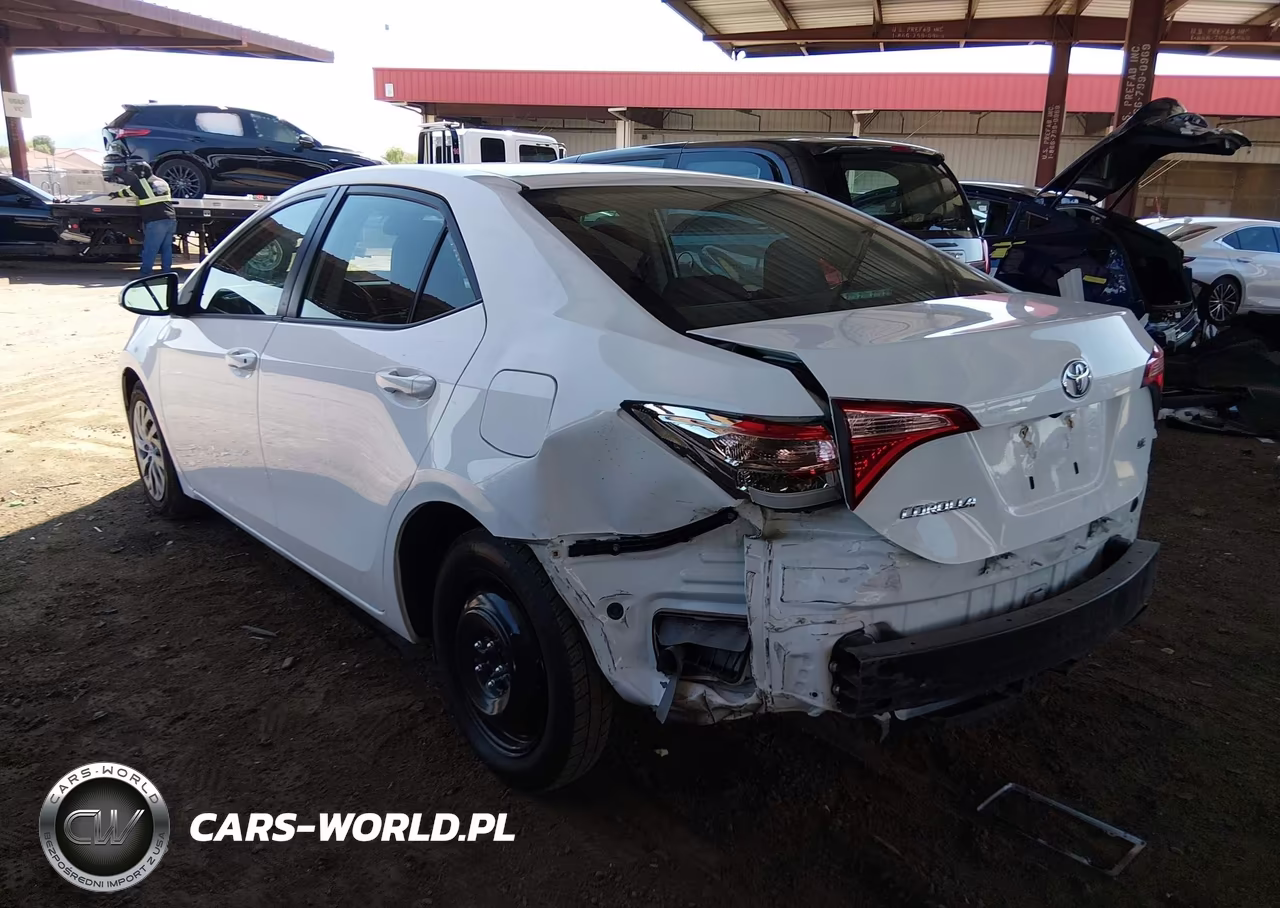 2018 Toyota Corolla Le VIN:2T1BURHE4JC976162 - 6