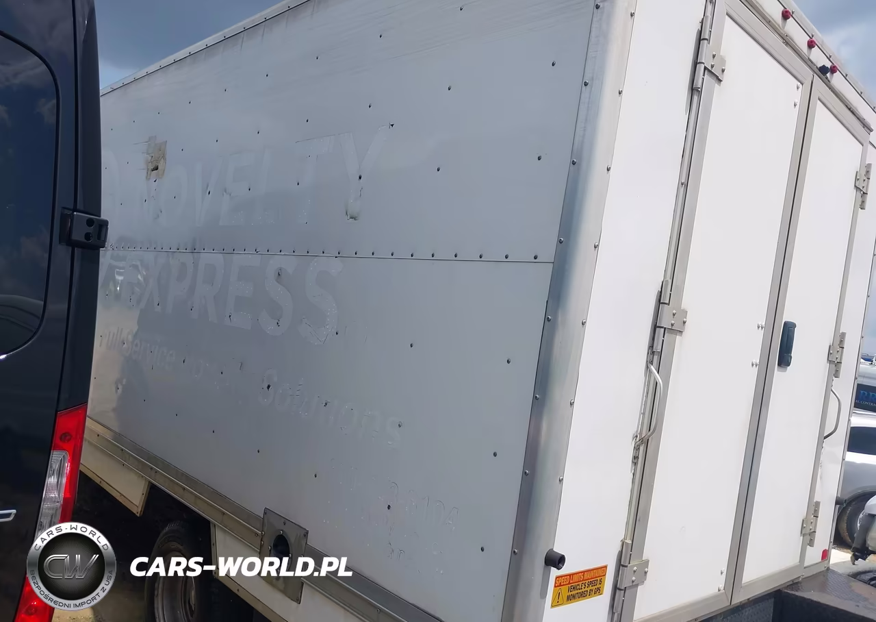 2019 Chevrolet Express Cutaway 4500 VIN:1HA3GTCG7KN012005 - 3