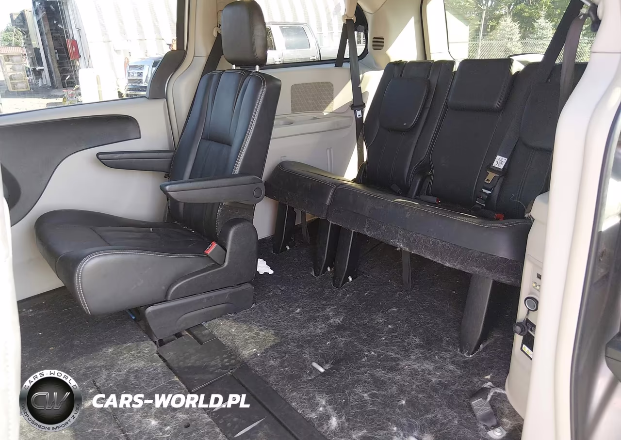2013 Chrysler Town & Country Touring VIN:2C4RC1BG6DR652051 - 8