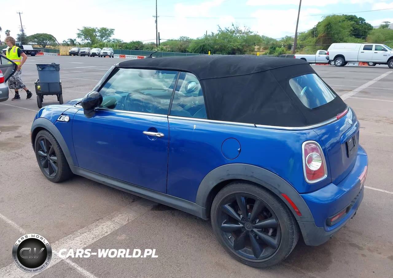 2013 Mini Convertible Cooper S VIN:WMWZP3C50DT551140 - 3