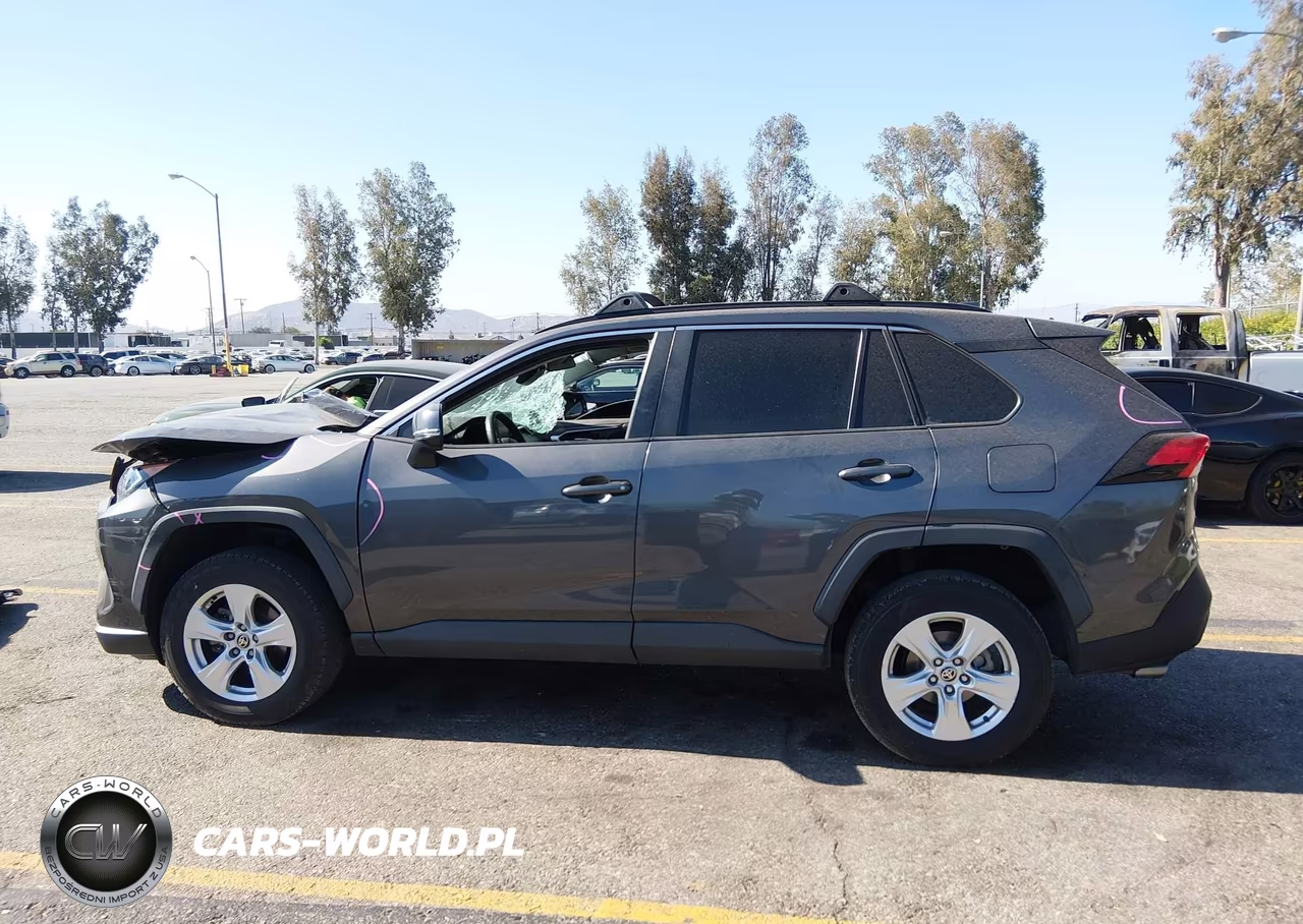 2021 Toyota Rav4 Xle VIN:2T3P1RFV8MW180185 - 14