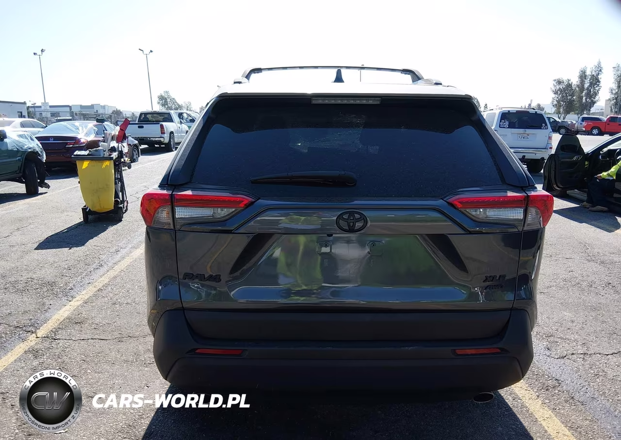 2021 Toyota Rav4 Xle VIN:2T3P1RFV8MW180185 - 16