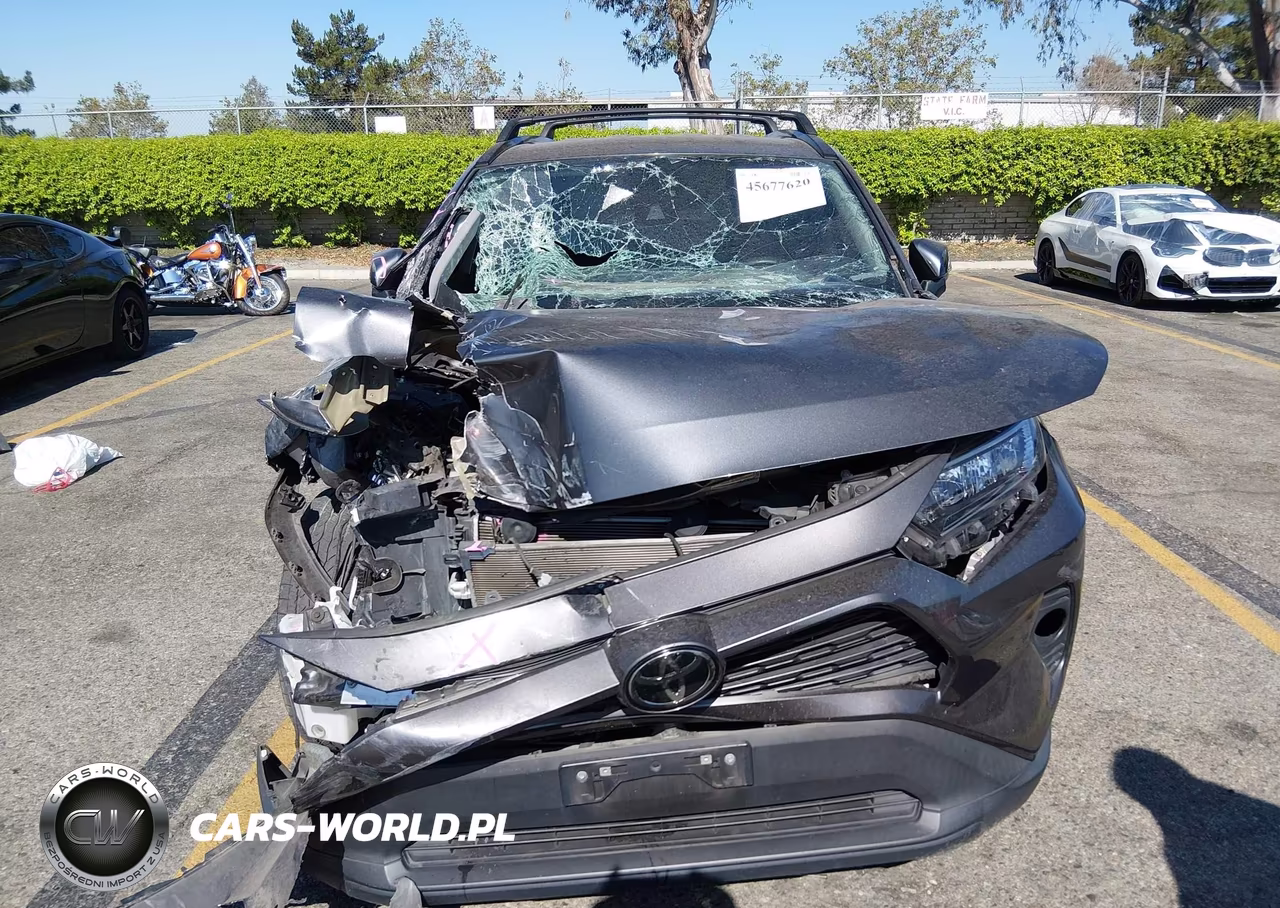 2021 Toyota Rav4 Xle VIN:2T3P1RFV8MW180185 - 17