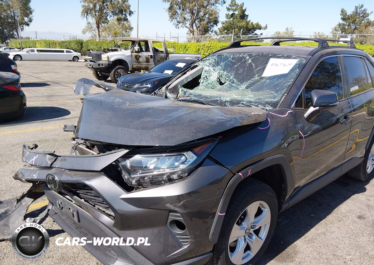 2021 Toyota Rav4 Xle VIN:2T3P1RFV8MW180185 - 18