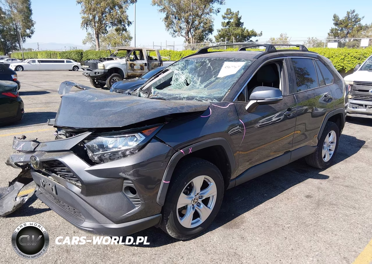 2021 Toyota Rav4 Xle VIN:2T3P1RFV8MW180185 - 2