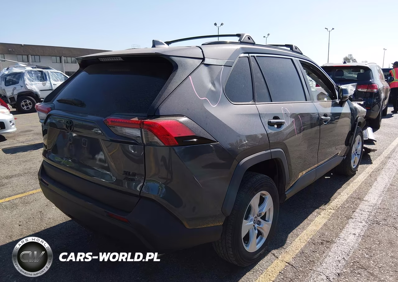 2021 Toyota Rav4 Xle VIN:2T3P1RFV8MW180185 - 4