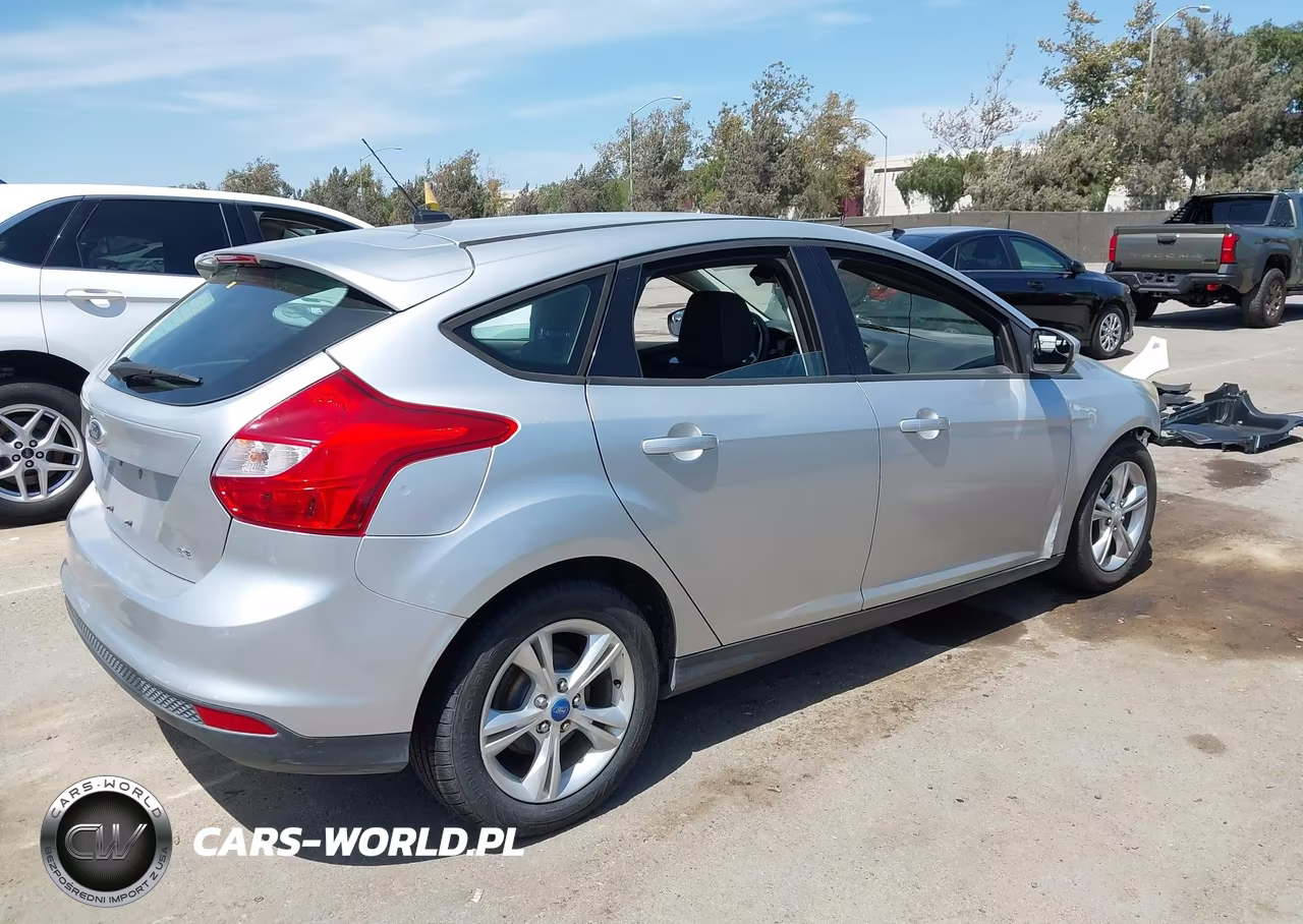 2013 Ford Focus Se VIN:1FADP3K21DL204894 - 4