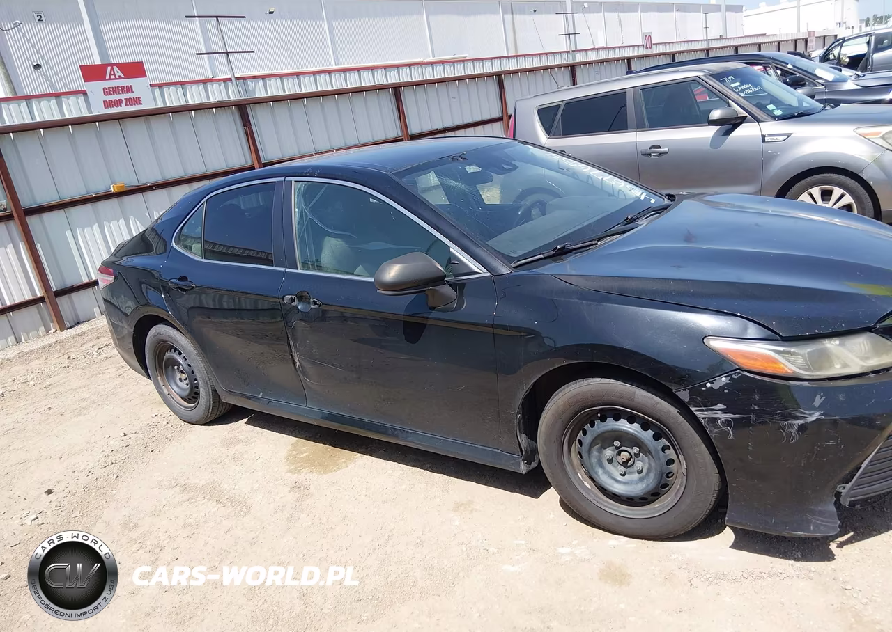 2018 Toyota Camry L VIN:4T1B11HK1JU535099 - 13