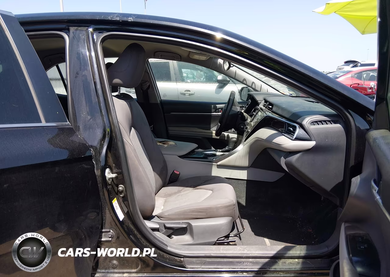 2018 Toyota Camry L VIN:4T1B11HK1JU535099 - 5
