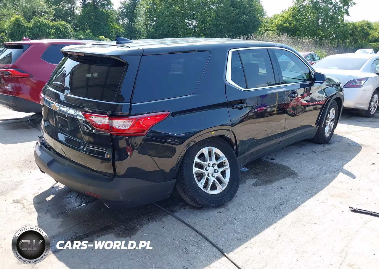 2018 Chevrolet Traverse Ls VIN:1GNEVFKW0JJ134554 - 4