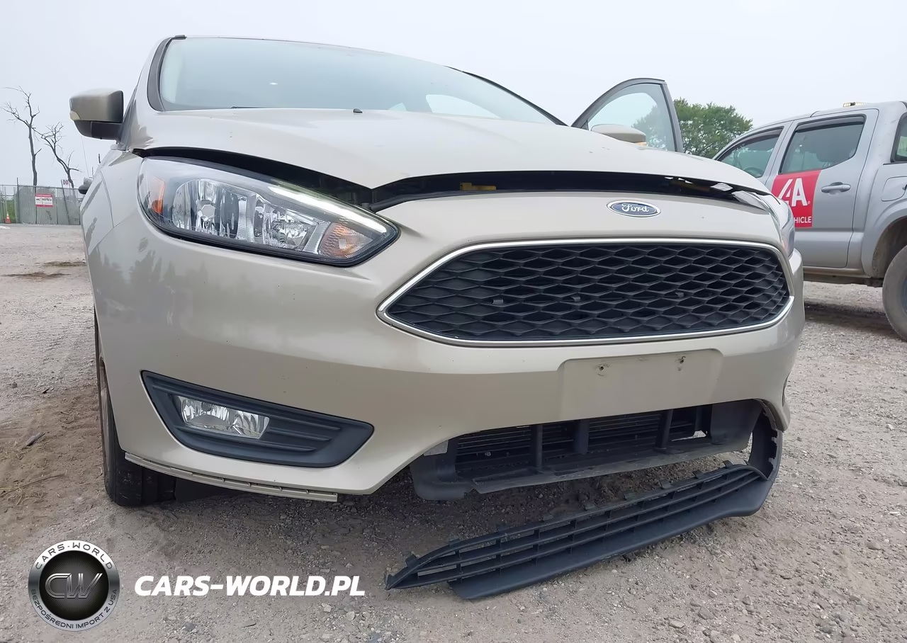 2015 Ford Focus Se VIN:1FADP3K2XFL284019 - 6
