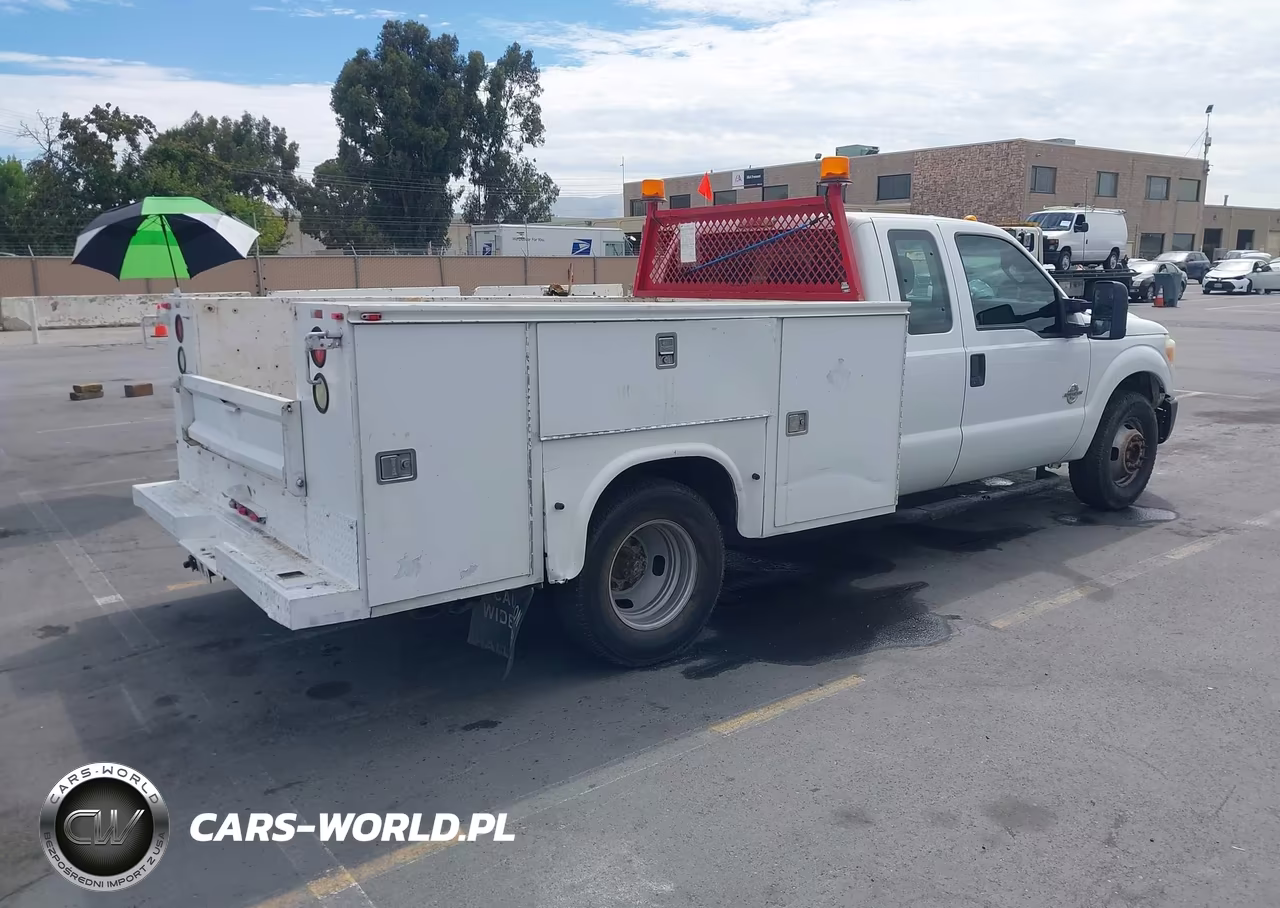 2011 Ford Super Duty F-350 Drw Xl VIN:1FD8X3GTXBEC17220 - 4