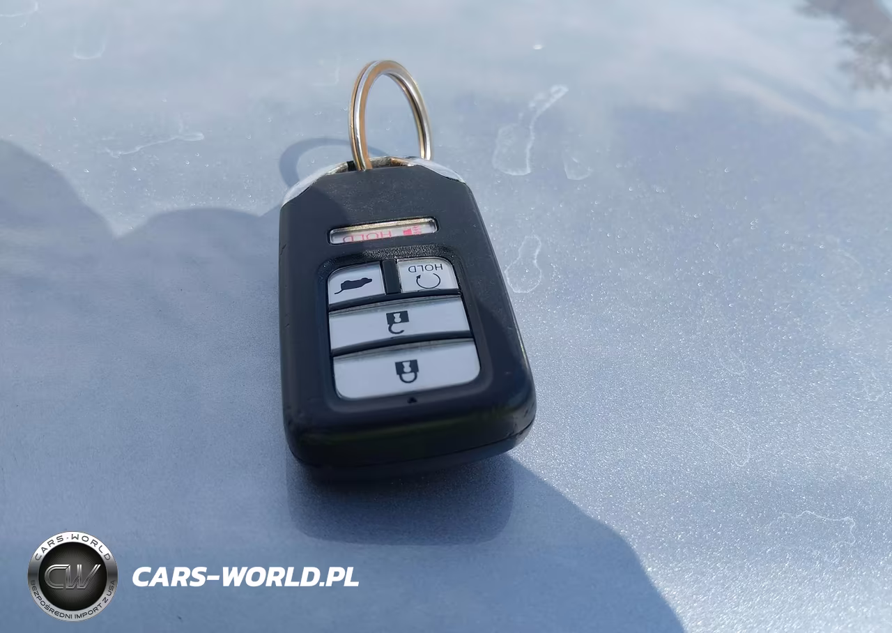 2019 Honda Civic Sport Touring VIN:SHHFK7H90KU215879 - 11