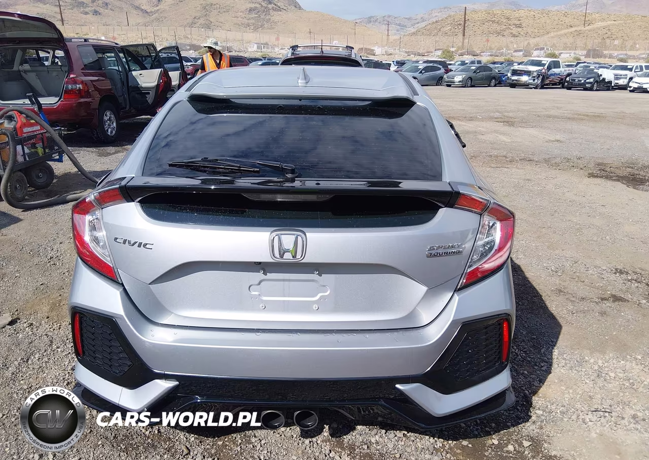 2019 Honda Civic Sport Touring VIN:SHHFK7H90KU215879 - 16