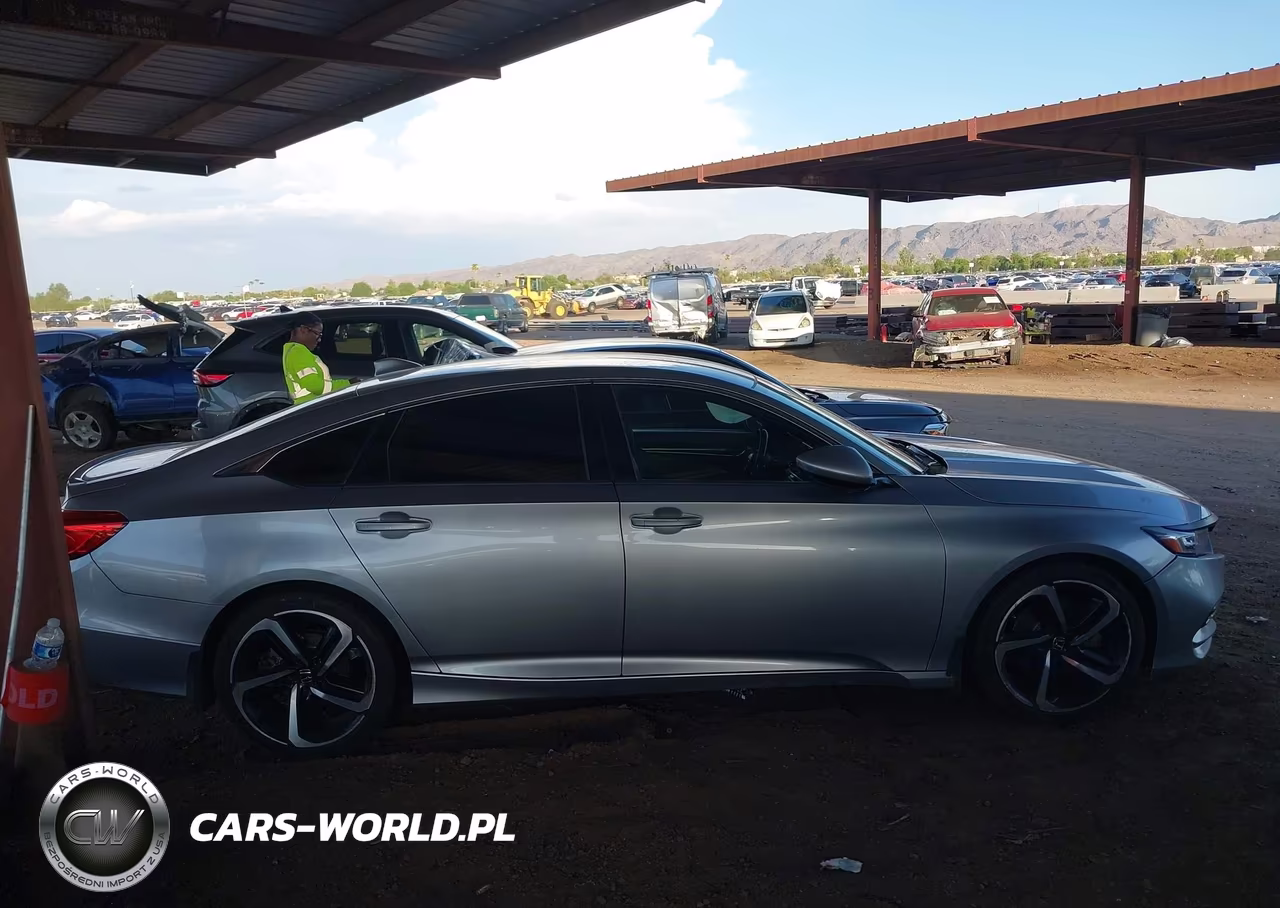 2018 Honda Accord Sport VIN:1HGCV1F34JA250960 - 13