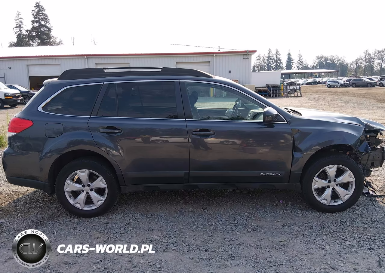 2013 Subaru Outback 2.5I Premium VIN:4S4BRCCC1D3290657 - 14