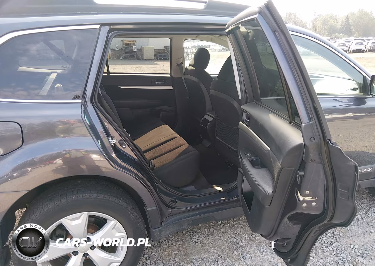 2013 Subaru Outback 2.5I Premium VIN:4S4BRCCC1D3290657 - 8