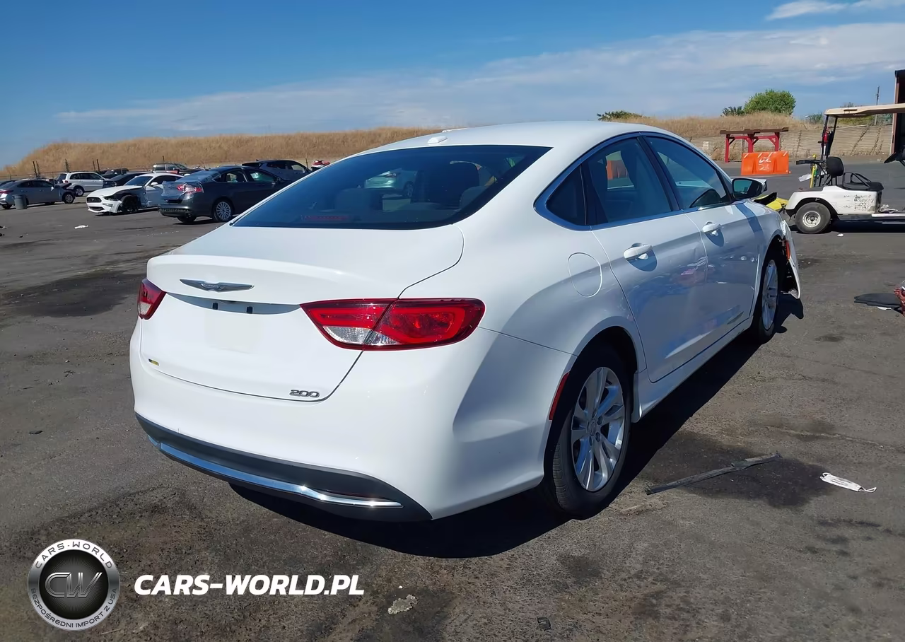 2016 Chrysler 200 Limited VIN:1C3CCCAB4GN154203 - 4