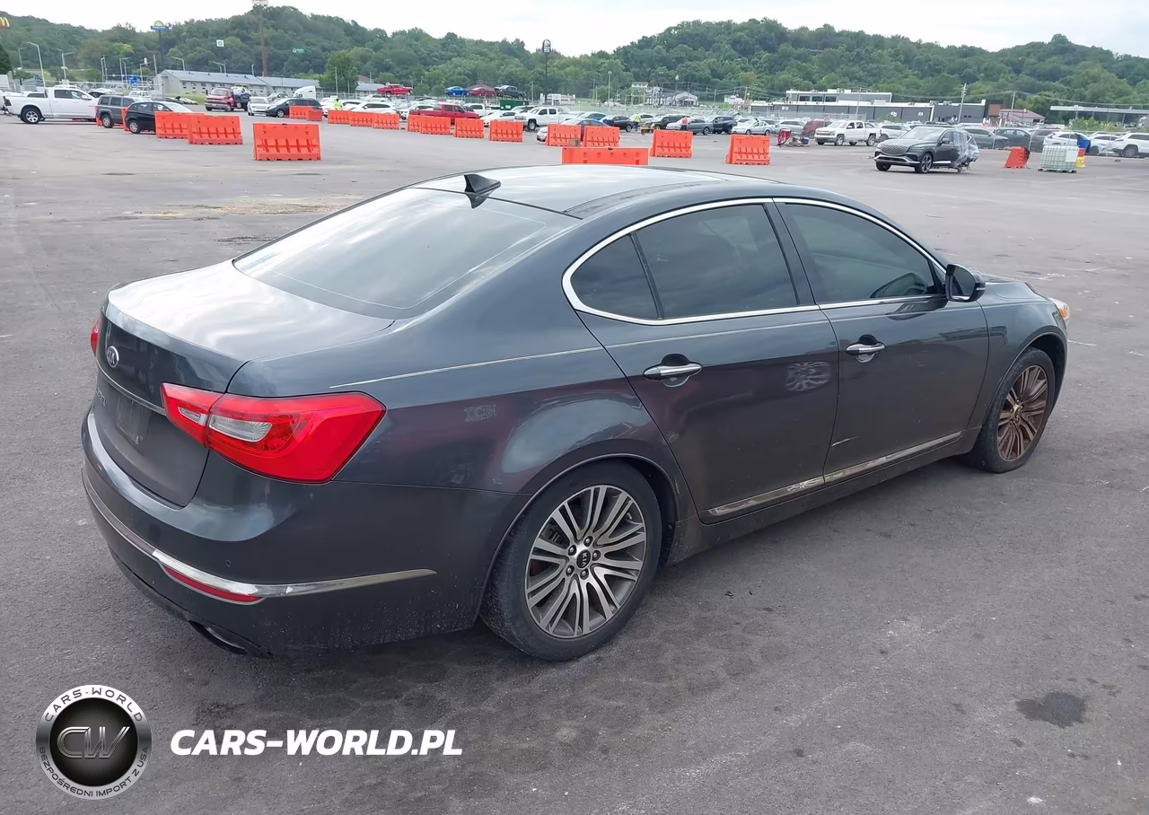 2016 Kia Cadenza Premium VIN:KNALN4D74G5211127 - 4