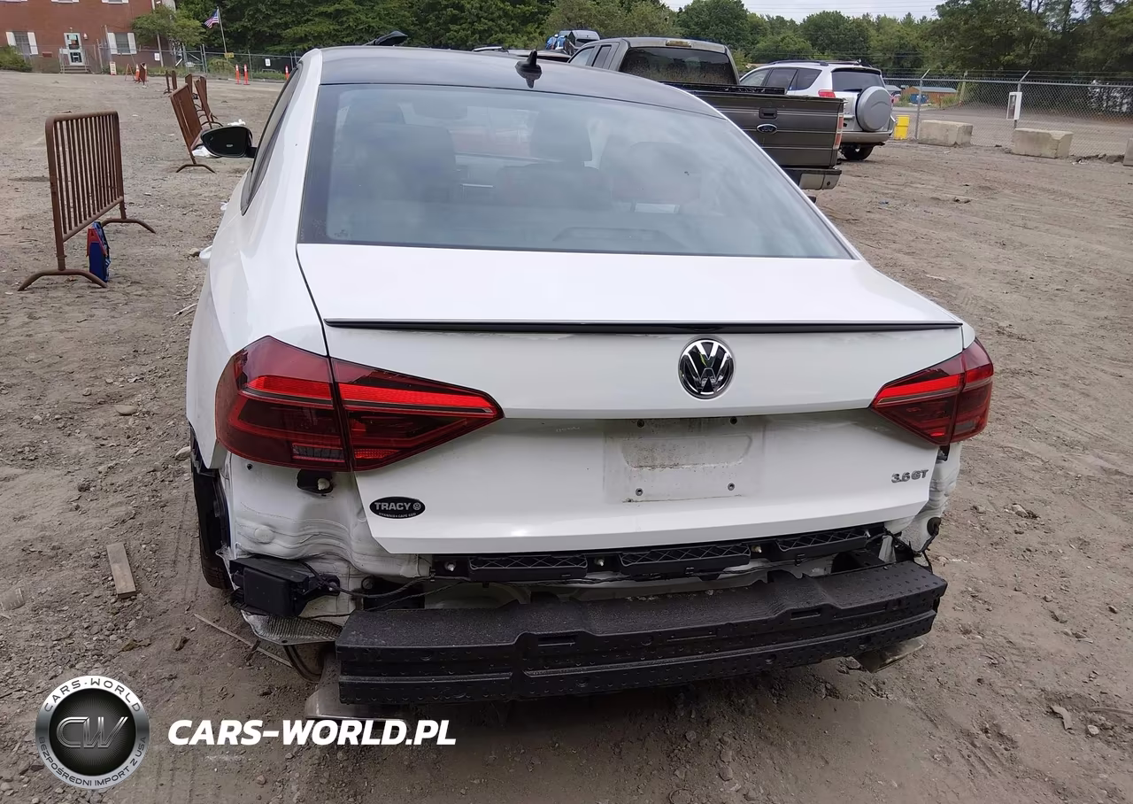 2018 Volkswagen Passat 3.6L V6 Gt VIN:1VWJM7A38JC047977 - 16