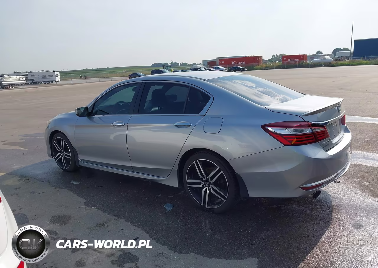 2017 Honda Accord Sport VIN:1HGCR2F56HA114092 - 14