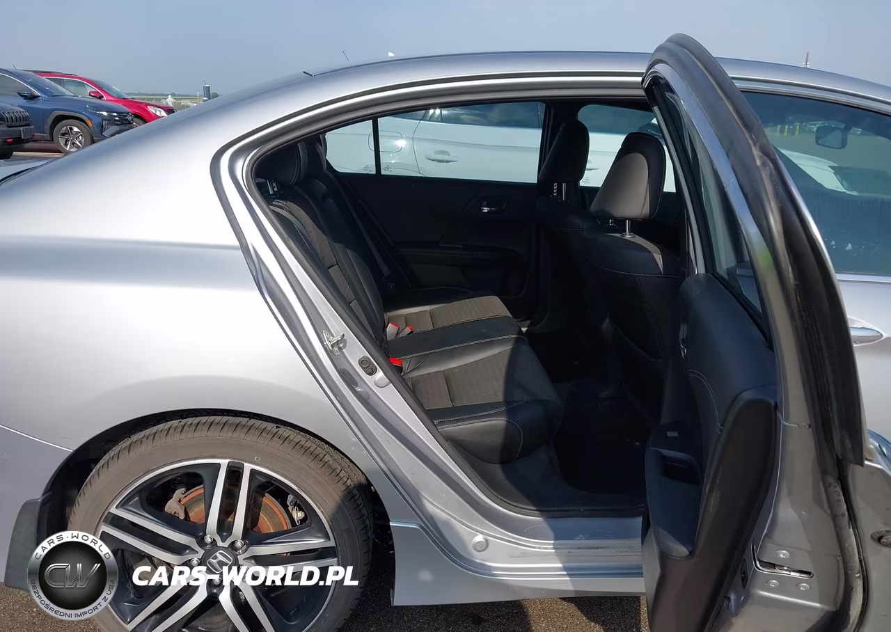 2017 Honda Accord Sport VIN:1HGCR2F56HA114092 - 8