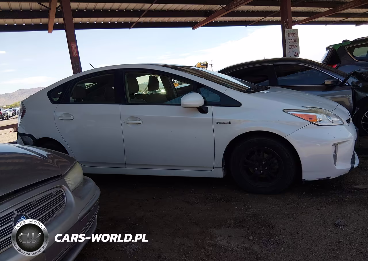 2012 Toyota Prius Three VIN:JTDKN3DU1C5486947 - 13